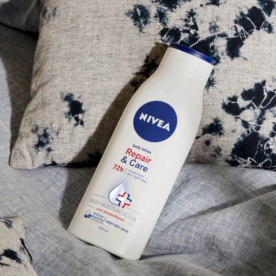 Abbildung von NIVEA Regenerierender Körperlotion Kleidung &amp; Pflege 400 ml