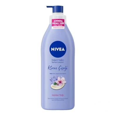 Abbildung von NIVEA Oil in Lotion Kirschblüten &amp; Jojobaöl (400 ml), auffüllende Bodylotion mit blumigem Kirschblütenduft verwöhnendem Jojobaöl, langanhaltende 48H Feuchtigkeitscreme, Body