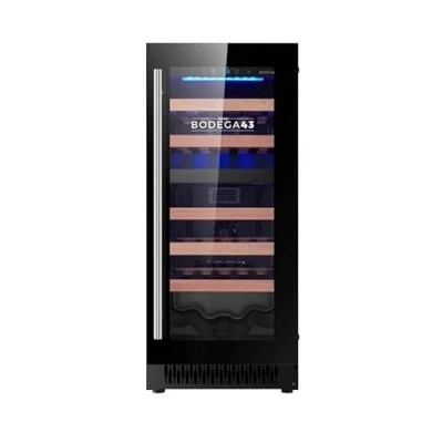 Abbildung von BODEGA43 28 Schmaler Weinkühlschrank Freistehend und Einbau, 2 Zonen, 74 Liter, Flaschen, 5 Regaleinschübe, Vollglastür mit UV Filter, Geräuscharm (39 dB) sehr vibrationsarm