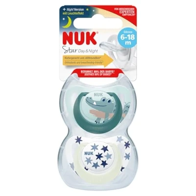 Abbildung von Nuk Silikon Day and Night Star Schnuller, 6 18 Monate, sortiert