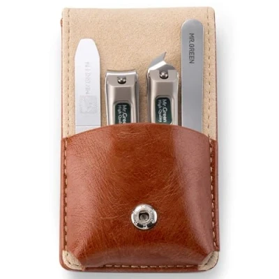 Abbildung von Maniküre Set mit tragbarem Reiseetui, Geschenk und Familienset für Nagelknipser