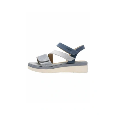 Abbildung von Tamaris Comfort Damen Sandalen flach aus Leder mit Klettverschluss, Mehrfarbig (Lt Blue Comb), 40 EU