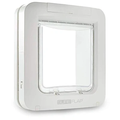 Abbildung von Sure Petcare SureFlap Mikrochip Haustierklappe mit Sperrmodus, kompatibel RFID Halsbändern und Mikrochips, EIN Knopf Steuerung, für Katzen kleine Hunde, 4 x C Batterien erforderlich, weiß