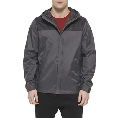 Abbildung von Tommy Hilfiger Herren Men&#039;s Legacy Lightweight Breathable Waterproof Hooded Rain Jacket Regenmantel, Schwarz/Anthrazit, XS