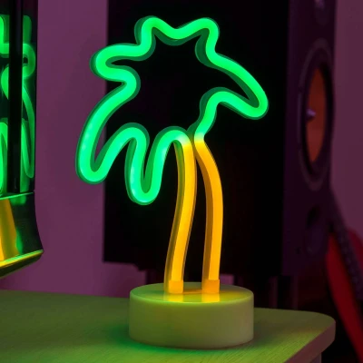 Abbildung von Konstsmide LED Schlauchsilhouette Palme, mit 6h Timer, 100 gelbe/grüne Dioden, batteriebetrieben, Innen 3072 900