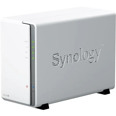 Abbildung von Synology DS223J Desktop Nas Lösung mit 12 TB und 2 x 6 HAT3300 installierten Laufwerken