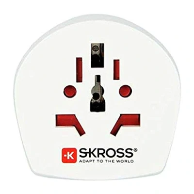 Abbildung von SKROSS® Country Adapter World to UK: Reiseadapter für Reisen in Länder, die den britischen Standard verwenden