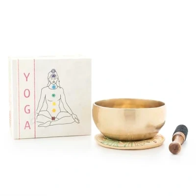 Abbildung von Geschenkset YOGA Klangschale mit Zubehör in Geschenkbox Chakrensymbol, inklusiv cremefarbener Unterlage sowie Holz. /Lederklöppel 5069 L