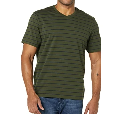 Abbildung von Amazon Essentials Herren Kurzärmelige T Shirts mit V Ausschnitt, 2er Pack, Marineblau/Olivgrün/Streifen, M
