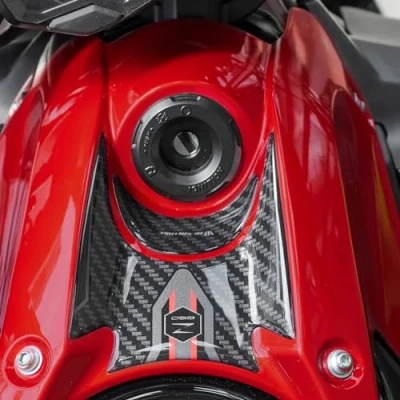 Abbildung von Resin Bike Aufkleber Motorrad Kompatibel Mit Kawasaki Z650 2024 Red/Ebony. Schlüsselzone vor Stößen und Kratzern. Aufklebersatz 3D Harzklebstoff Stickers Made in Italy