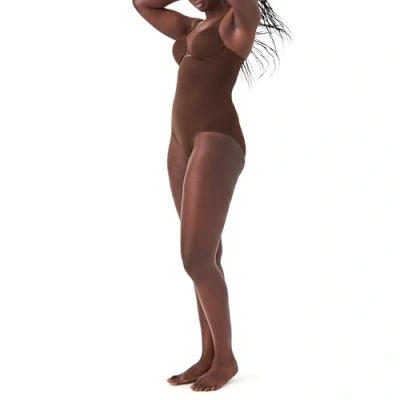Abbildung von SPANX Shapewear für Damen Tummy Control High Waisted Power Panties (Regular und Übergröße), Chestnut Brown, 1X
