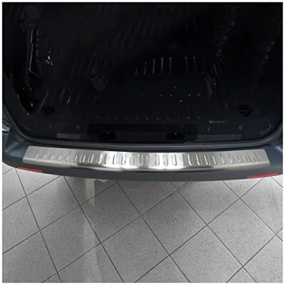Abbildung von teileplus24 L500 Ladekantenschutz V2A Edelstahl kompatibel mit VW T5 Transporter Multivan Abkantung
