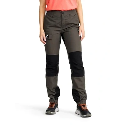 Abbildung von RevolutionRace Damen Nordwand Pants, Hose zum Wandern und für viele Outdoor Aktivitäten, Mossgrey, M