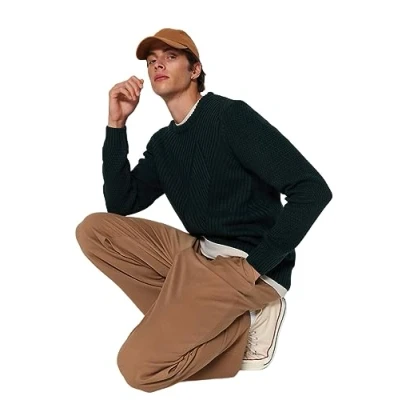 Abbildung von Trendyol Herren Man Regular fit Basic Crew Neck Knitwear Sweater Pullover, Emerald, Medium