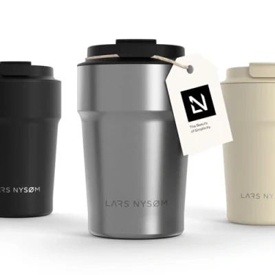 Abbildung von LARS NYSØM Thermobecher Bevægelse, Edelstahl, Auslaufsicherer Travel Mug für Kaffee und Tee unterwegs 380ml 500ml