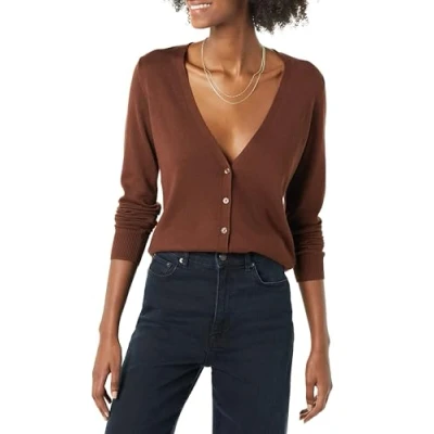 Abbildung von Amazon Essentials Damen Leichter Cardigan mit V Ausschnitt (in Übergröße erhältlich), Braun, S