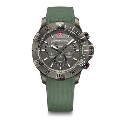 Abbildung von WENGER Herren Armbanduhr Seaforce Chrono Analog Quarz, Chronograph, Ø 43 mm, Swiss Made, Wasserdicht bis 200 m, Black Ice/Grün, Silikon Armband Grün, 01.0643.127