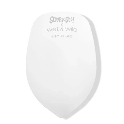 Abbildung von Wet n Wild Scooby Doo Glow in the Dark Sponge Makeup for Seamless and Easy Application on Wider Areas Finer Details Hydrophilic Technology to Reduce