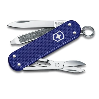 Abbildung von Victorinox Schweizer Taschenmesser, Klein, Classic SD, Multitool, Swiss Army Knife, 5 Funktionen, Klinge, Nagelfeile