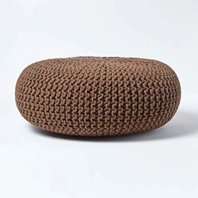 Abbildung von Homescapes Pouf Strickpouf rundes Bodenkissen, Sitzpouf 70 x 23 cm, gepolsterter Sitzhocker, Sitzpuff/Puff mit grob gestricktem Bezug aus 100% Baumwolle, Strickpuff, braun