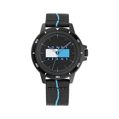 Abbildung von Tommy Hilfiger Analog Quarzuhr für Herren mit Schwarzes Textilarmband aus recyceltem Ozeankunststoff 1791999