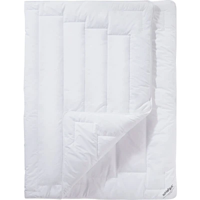Abbildung von Schlafgut Microfaserbettdecke &quot;Premium&quot;, warm, (1 St.), Bettdecke, 135x200, 155x220 cm und weitere Größen, Sommer oder Winter
