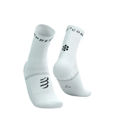 Abbildung von Compressport Pro Marathon Socks V2.0 White/Black Laufsocken