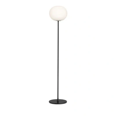Abbildung von FLOS Glo Ball F2 Stehleuchte, schwarz