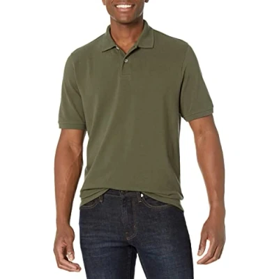Abbildung von Amazon Essentials Herren Polohemd mit normaler Passform aus Baumwollpiqué (erhältlich in Big &amp; Tall), Olivgrün, XXL