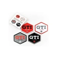 Abbildung von BRISA VW Collection Volkswagen Getränke Glas Kork Untersetzer mit MDF Beschichtung und GTI Design (4ER Set/GTI)