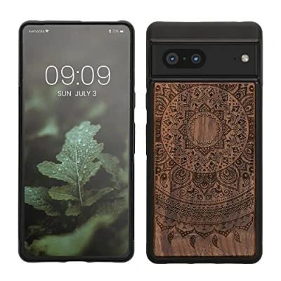 Abbildung von kwmobile Hülle kompatibel mit Google Pixel 7 Holz Case Handy Cover TPU Handyhülle in Dunkelbraun Indische Sonne