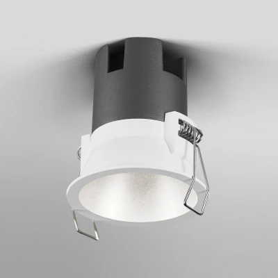 Abbildung von Ledvance SPOT TWIST Einbau Downlight, silber, 5W, 400lm, 840 WT, 70mm Durchmesser, kaltweiße Lichtfarbe, bis zu 90% Energieersparnis im Vergleich Halogen Downlights, einfache Montage, 4000K