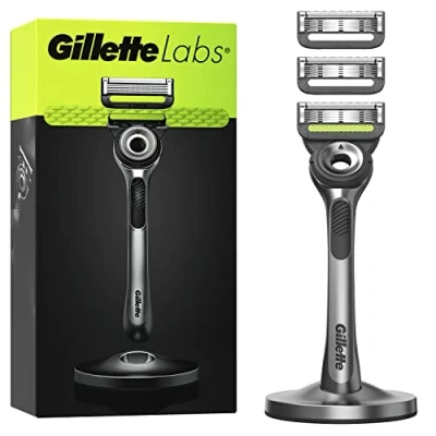 Abbildung von Gillette Labs mit Peelingstange, Herrenrasierer, 1 Griff, 3 Klingen, magnetischer Premium Halterung