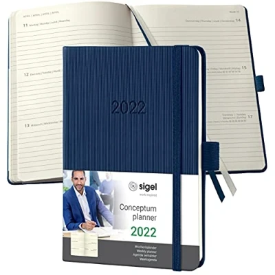Abbildung von SIGEL C2263 Terminplaner Wochenkalender 2022 ca. A6 blau Hardcover 176 Seiten Gummiband, Stiftschlaufe, Archivtasche PEFC zertifiziert Conceptum