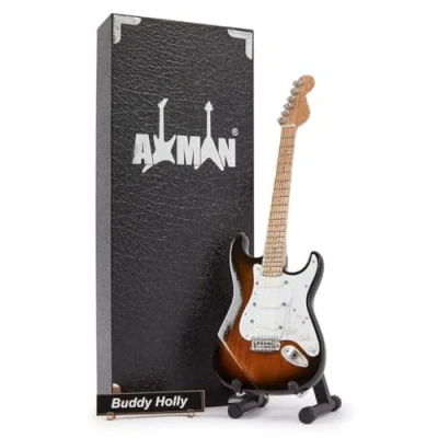 Abbildung von Buddy Holly Miniatur Gitarren Nachbildung Musikgeschenke Handgefertigte Ornamente im Maßstab 1/4 inklusive Displaybox, Namensschild und Gitarrenständer