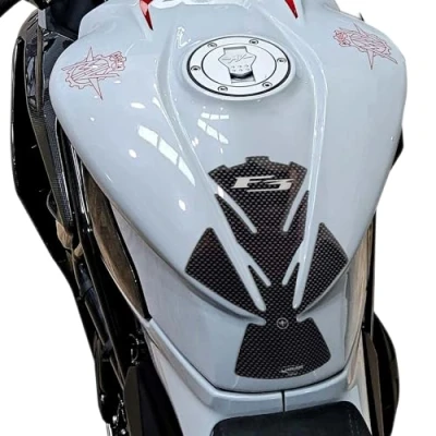Abbildung von labelbike 3D Gelharz Aufkleber Motorrad Tankpad Schutz kompatibel mit MV Agusta F3