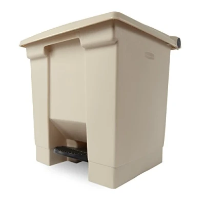 Abbildung von Rubbermaid Commercial Products 15.75x16.25x17.13 Inch 8 gal Plastic Rectangular Step On Trash Can Beige