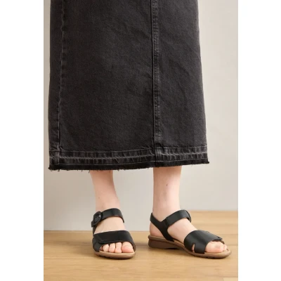 Abbildung von Gabor Damen Riemchensandalen, Frauen Sandalen,Strandschuhe,Sandaletten,Sommersandalen,Absatz,Sommerschuhe,Freizeitschuhe,schwarz,40.5 EU / 7 UK
