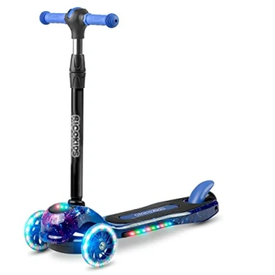 Abbildung von RICOKIDS Dreiradroller Robuster Roller für Kinder DREI Stabile Rollen Verfügt über Farbige LED Beleuchtung Einstellbare Lenkerhöhe Breite rutschfeste Plattform bis 35 Kg Blau und Schwarz