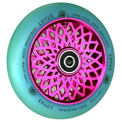 Abbildung von Root Industries Lotus Stunt Scooter Rolle 110mm + Fantic26 Sticker (Pink/Pu Isotope)