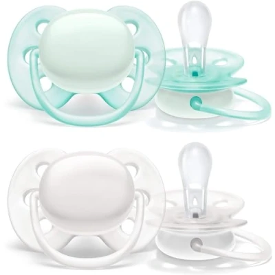 Abbildung von Philips Avent SCF210/03 Ultra Soft Schnuller, 0 6 Monate, Arctic White/Green, 2er Pack
