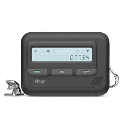 Abbildung von elago Pager Hülle kompatibel mit AirPods Pro 2. Generation Case Cover, Kettenband inklusive, Retro Design 2 [USB C/Lichtkabel] (Schwarz)
