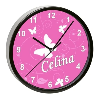 Abbildung von CreaDesign, WU 01 1032 02, Schmetterling Rosa Wanduhr für Kinderzimmer, personalisierbar mit Namen, Rahmen schwarz, Durchmesser 19,5 cm