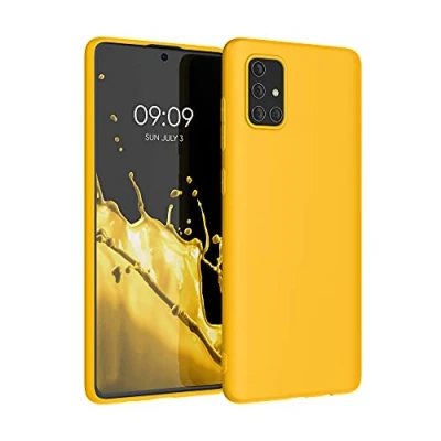 Abbildung von kwmobile Hülle kompatibel mit Samsung Galaxy A71 weiches TPU Silikon Case Cover geeignet für kabelloses Laden Honiggelb