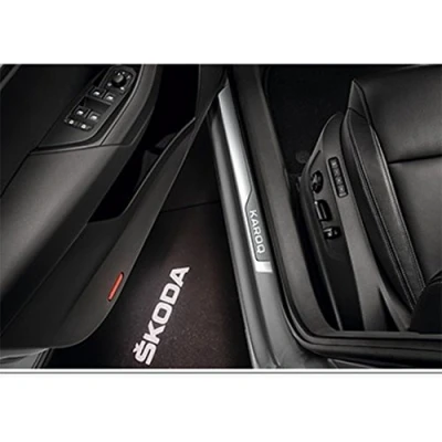 Abbildung von Skoda 57A052133 Einstiegsbeleuchtung LED links Projektor Einstiegsleuchte Schriftzug Projektion Untergrund