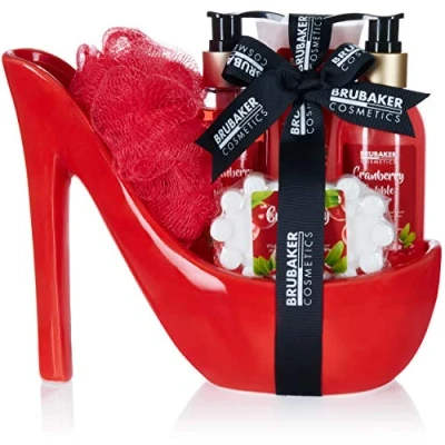 Abbildung von BRUBAKER Hautreinigungs Set Dusch und Badeset, Pflegeset Rot, 6 tlg., Damen Geschenkset in Keramik Stiletto, Beauty Wellness mit Cranberry Duft