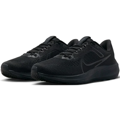 Abbildung von Nike Performance AIR ZOOM Pegasus 40 Laufschuh Neutral, Herren, Größe: 42, Black/anthracite Schuhe
