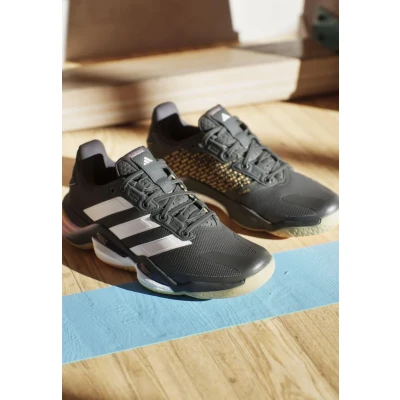 Abbildung von adidas Performance Tennisschuh für Sandplätze, Damen, Größe: 42 2/3, Core black metalic aurora Schuhe