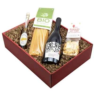 Abbildung von The Wine Guys Weinpräsent Geschenkset „Aglio e Olio“ mit italienischen Spezialitäten: Italienischer Feinkost und Rotwein (1x0,75 l, 13 % vol) Würzöl Wein Garda Rosso Corvina trocken (1 x 0.75 l)