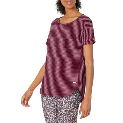 Abbildung von Amazon Essentials Damen Leichtes Fitness T Shirt mit Rundhalsausschnitt und lockerer Passform (in Übergröße erhältlich), Burgunderrot Streifen, S